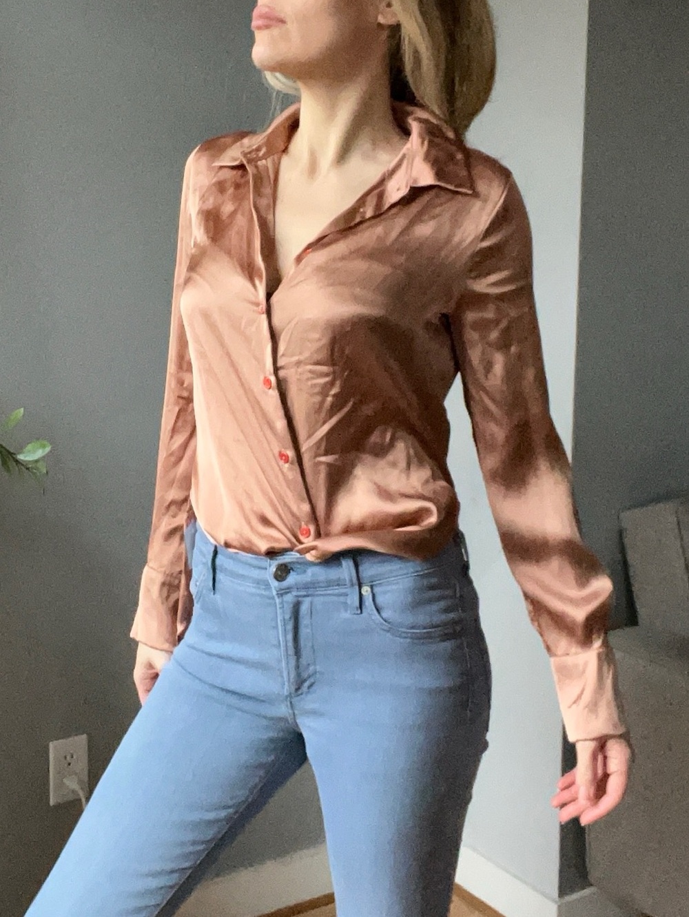 Ever New Women’s Satin Shirt - Tan / Salmon